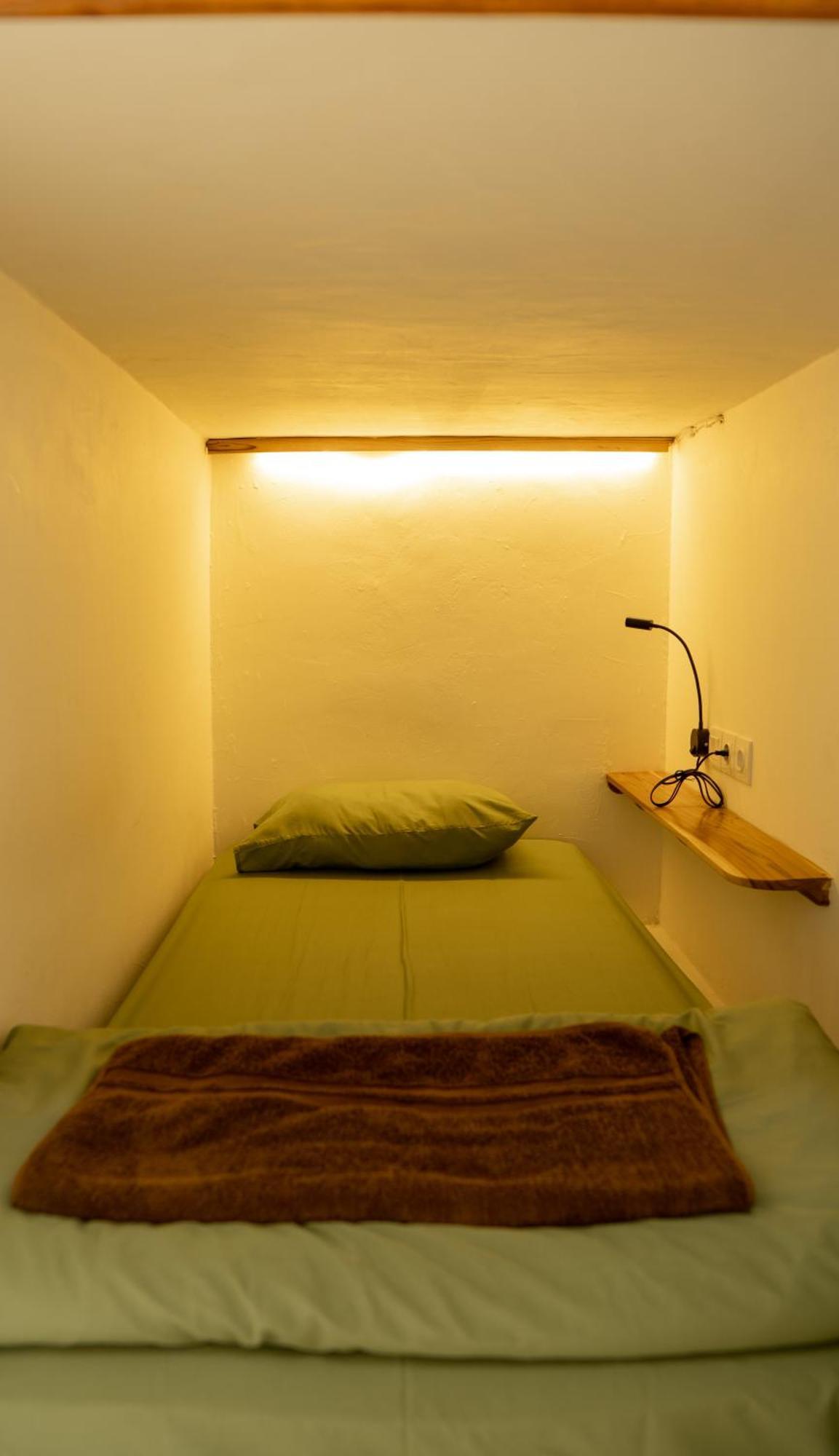 Lost Inn Kuta Capsule Hostel Εξωτερικό φωτογραφία