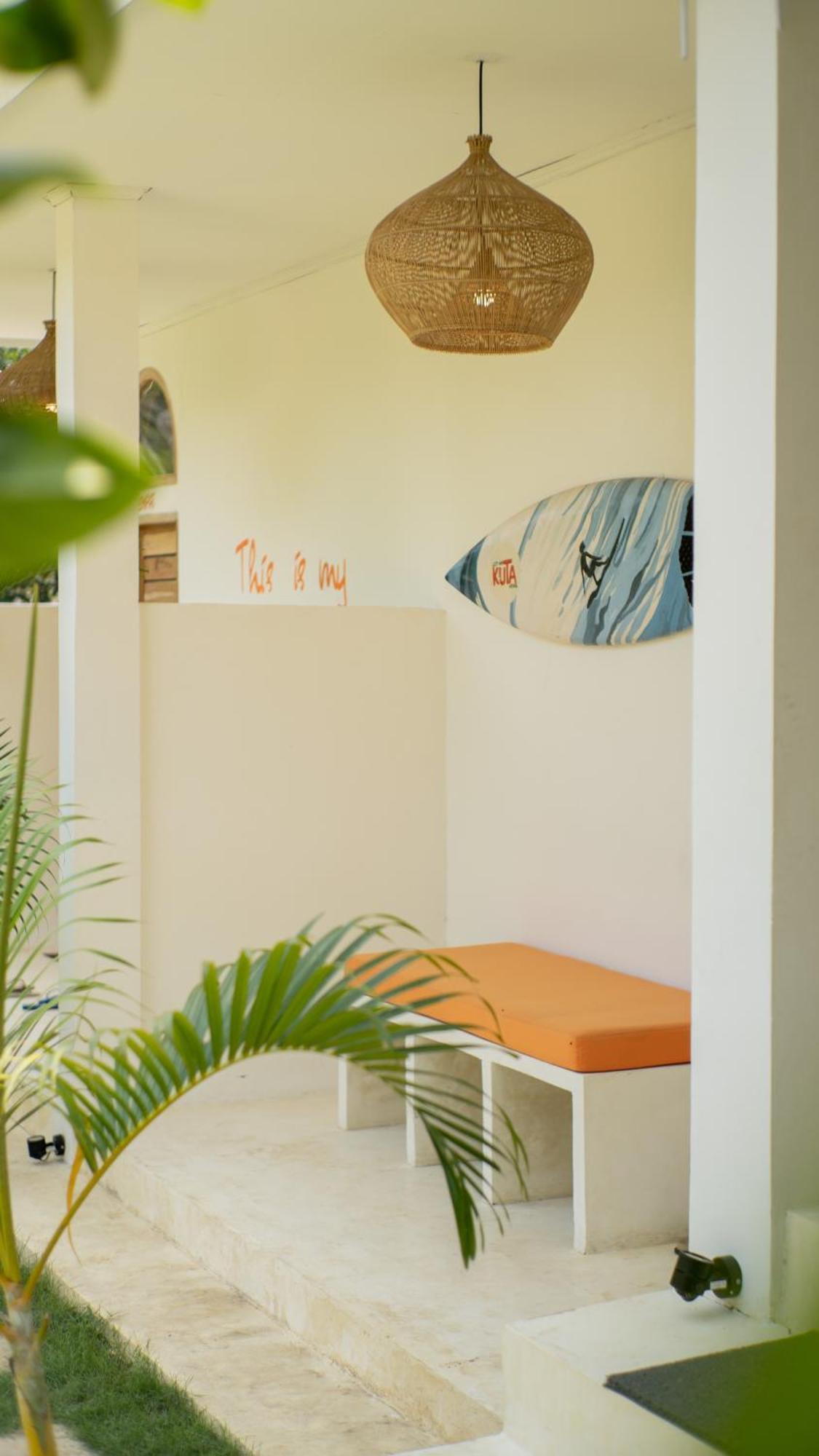 Lost Inn Kuta Capsule Hostel Εξωτερικό φωτογραφία